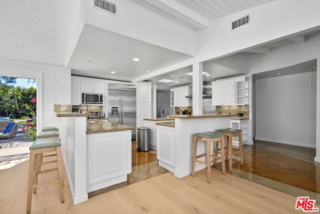 29260 Sea Lion Place Property Photo 11