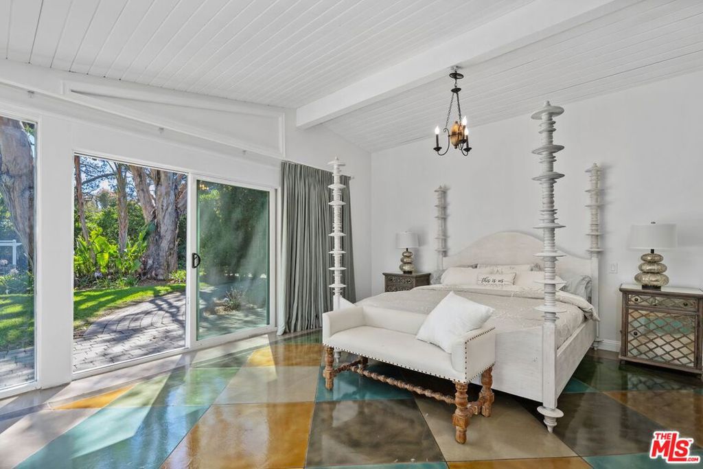 29260 Sea Lion Place Property Photo 13