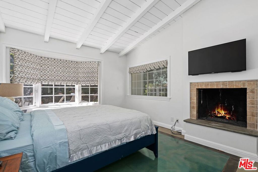 29260 Sea Lion Place Property Photo 17
