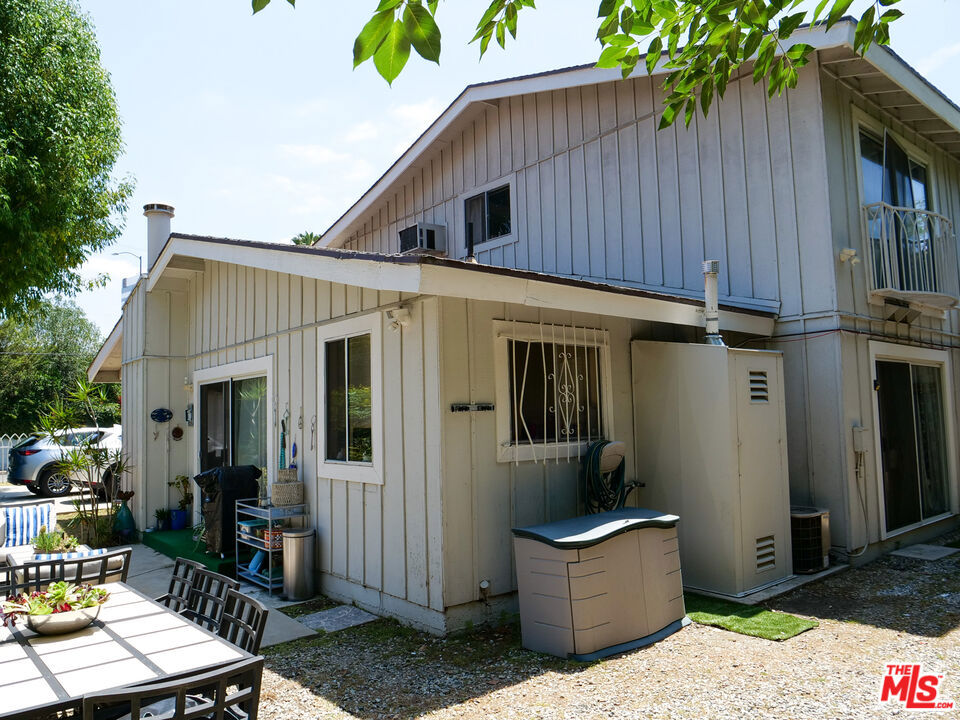 4747 Orion Avenue Property Photo 7