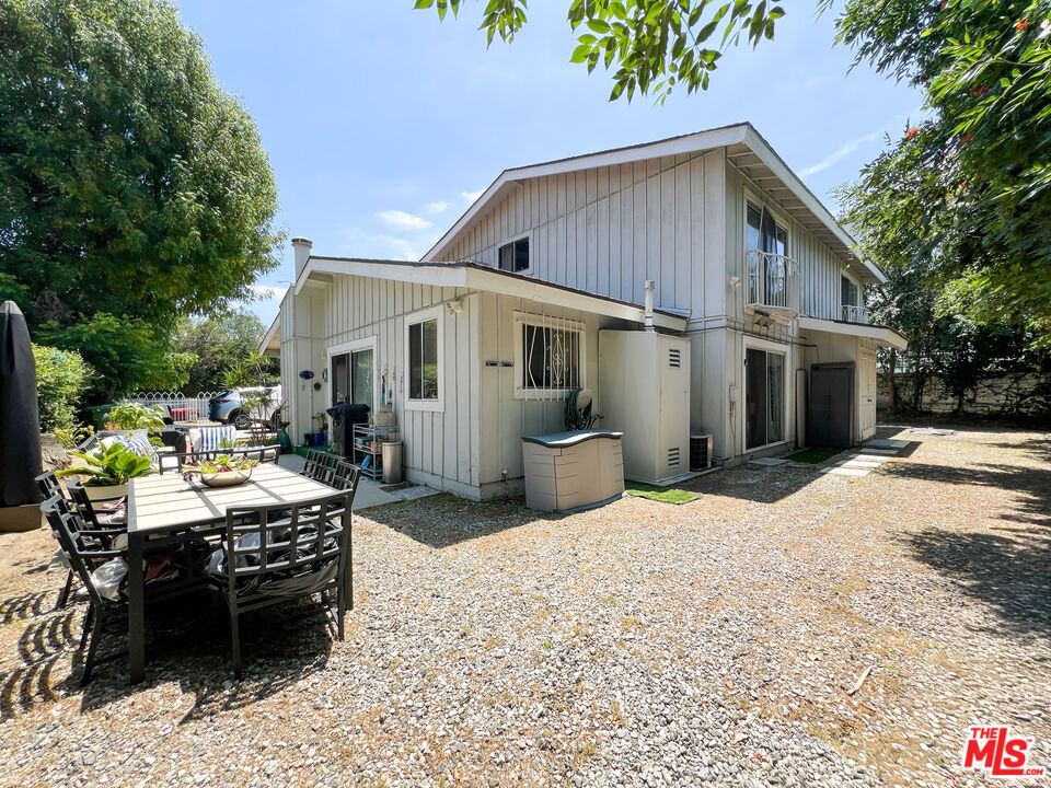 4747 Orion Avenue Property Photo 8
