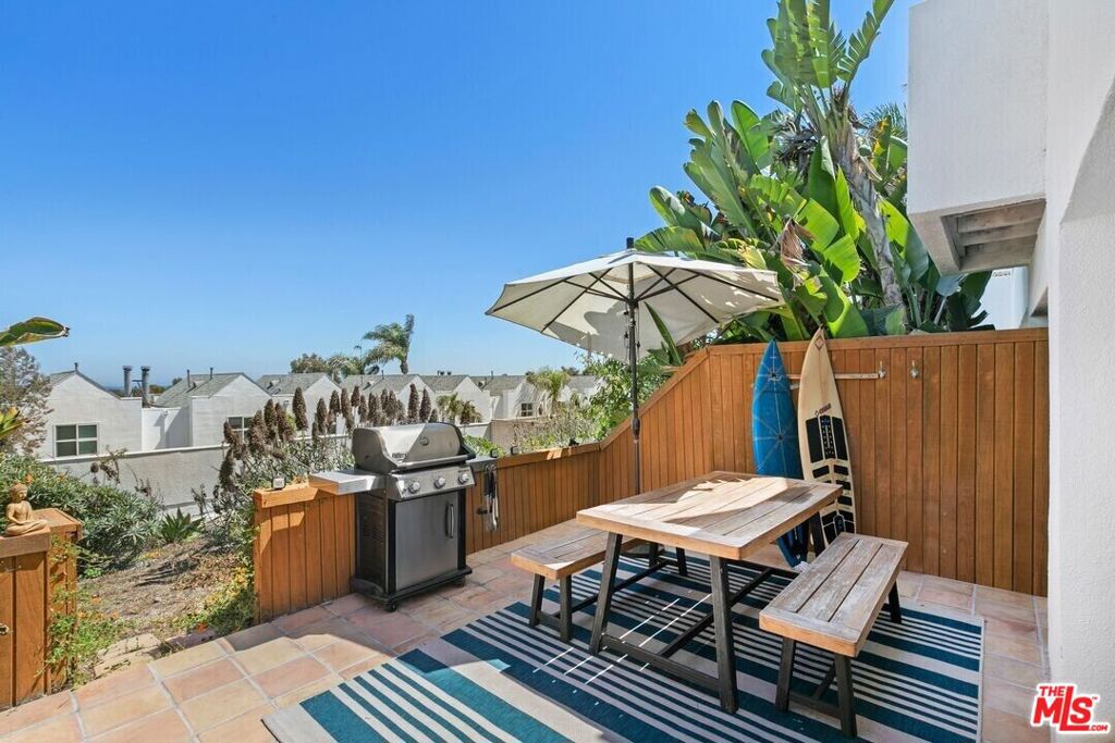 28711 Pacific Coast Highway 7 Property Photo 2