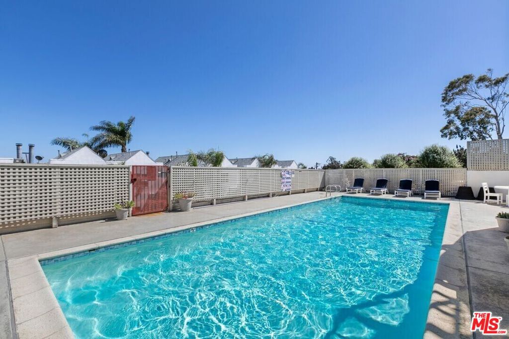 28711 Pacific Coast Highway 7 Property Photo 11