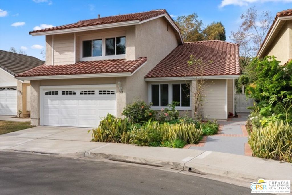 30 W Entrada Property Photo 2