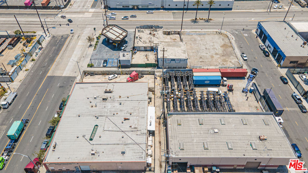 1723 W Anaheim Street Property Photo 12