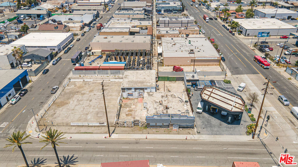1723 W Anaheim Street Property Photo 15