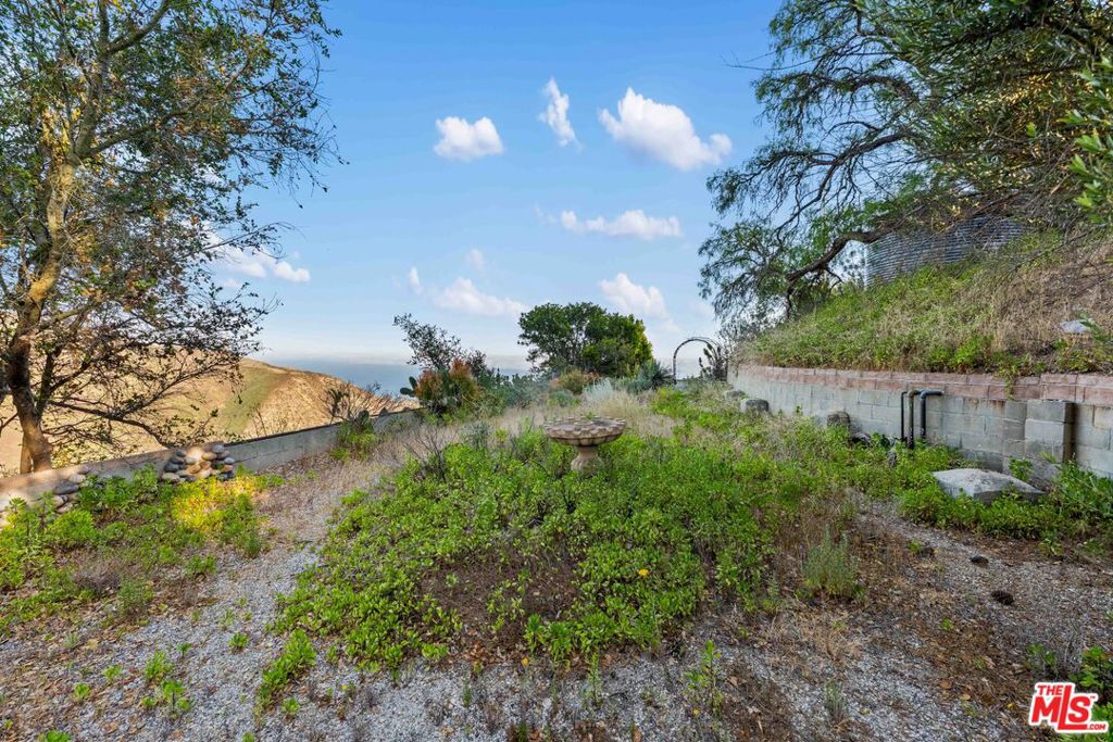 21740 Azurelee Drive Property Photo 20