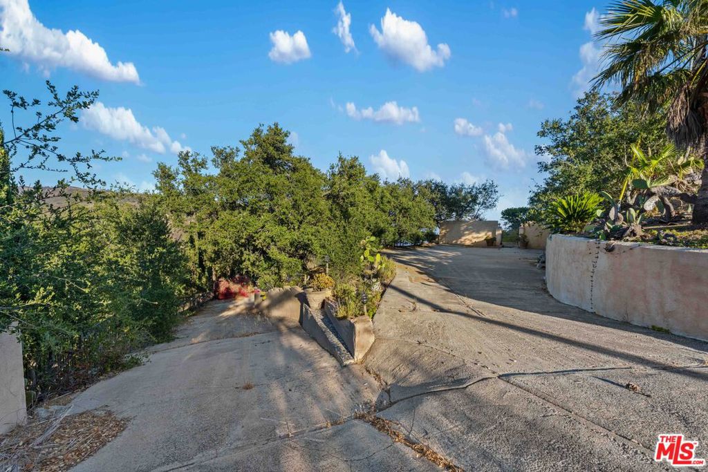 21740 Azurelee Drive Property Photo 31