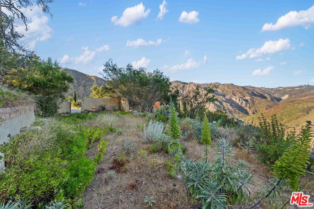 21740 Azurelee Drive Property Photo 32