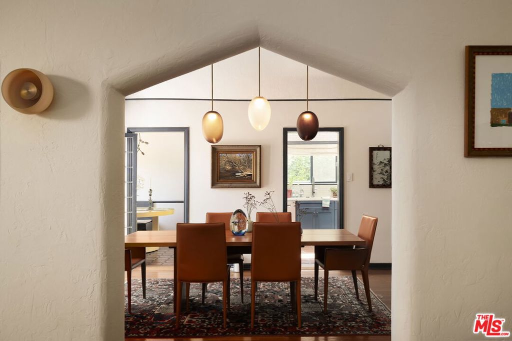 357 N Harper Avenue Property Photo 8