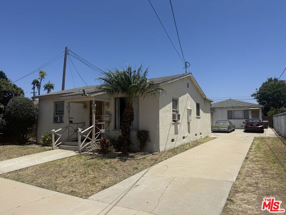 16218 Gramercy Place Property Photo 1