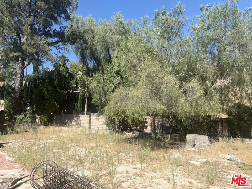 22520 Malden Street Property Photo 6