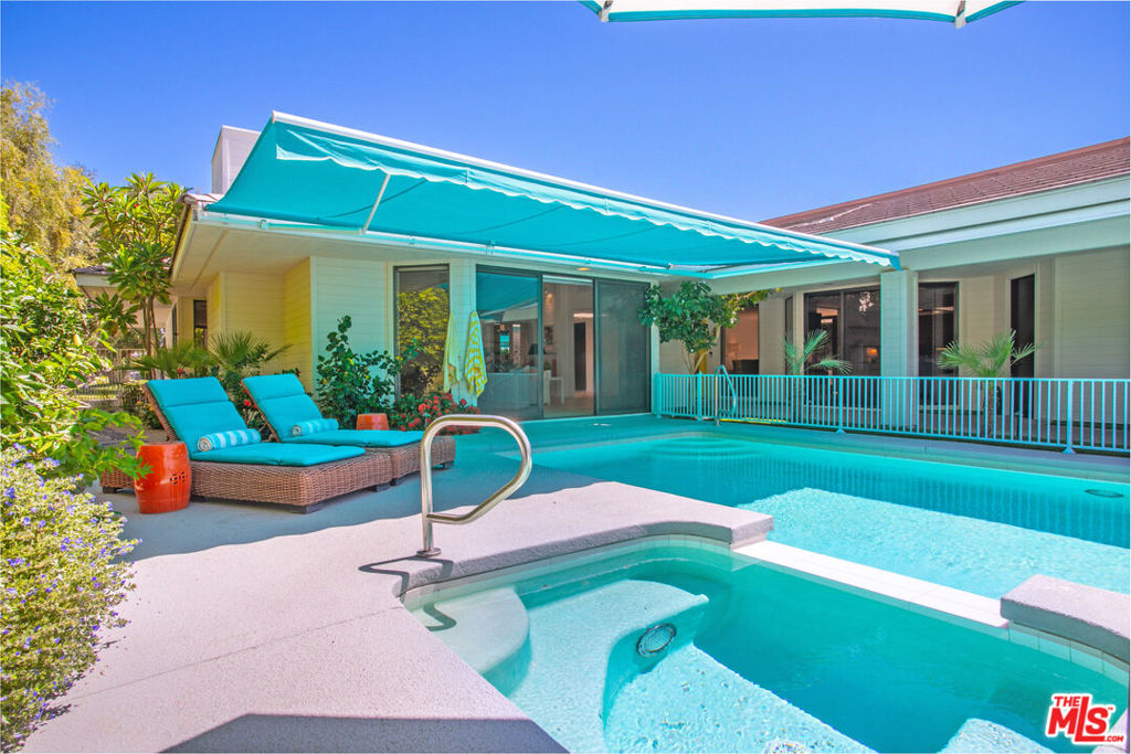 2 Sussex Court Property Photo 9