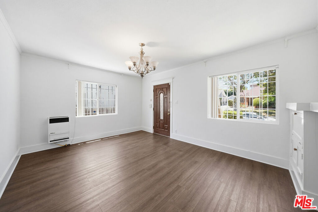 936 S Lucerne Boulevard Property Photo 3