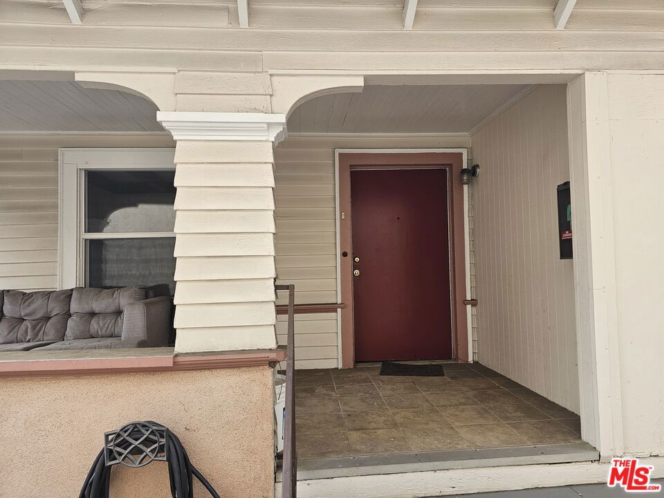 2026 W 30th Street Property Photo 7