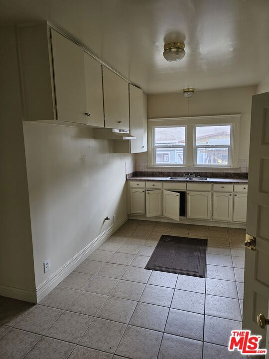 2026 W 30th Street Property Photo 16