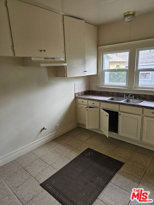 2026 W 30th Street Property Photo 17