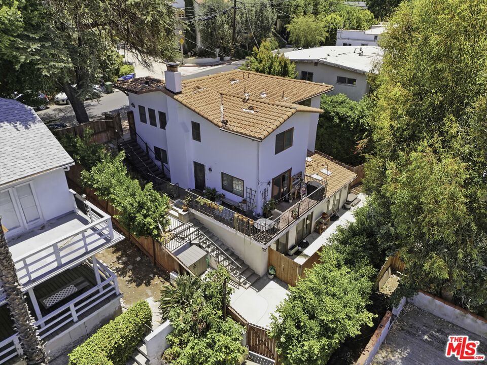 2127 Vine Street Property Photo 4