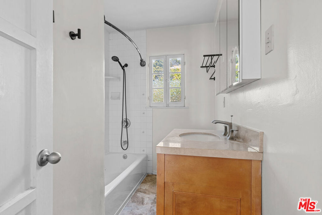 1630 Franklin Street Property Photo 17