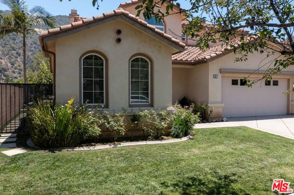 22 Moonridge Court Property Photo 6