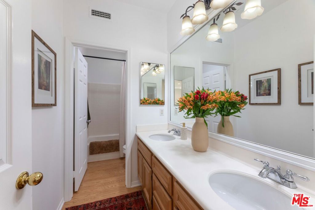 22 Moonridge Court Property Photo 41
