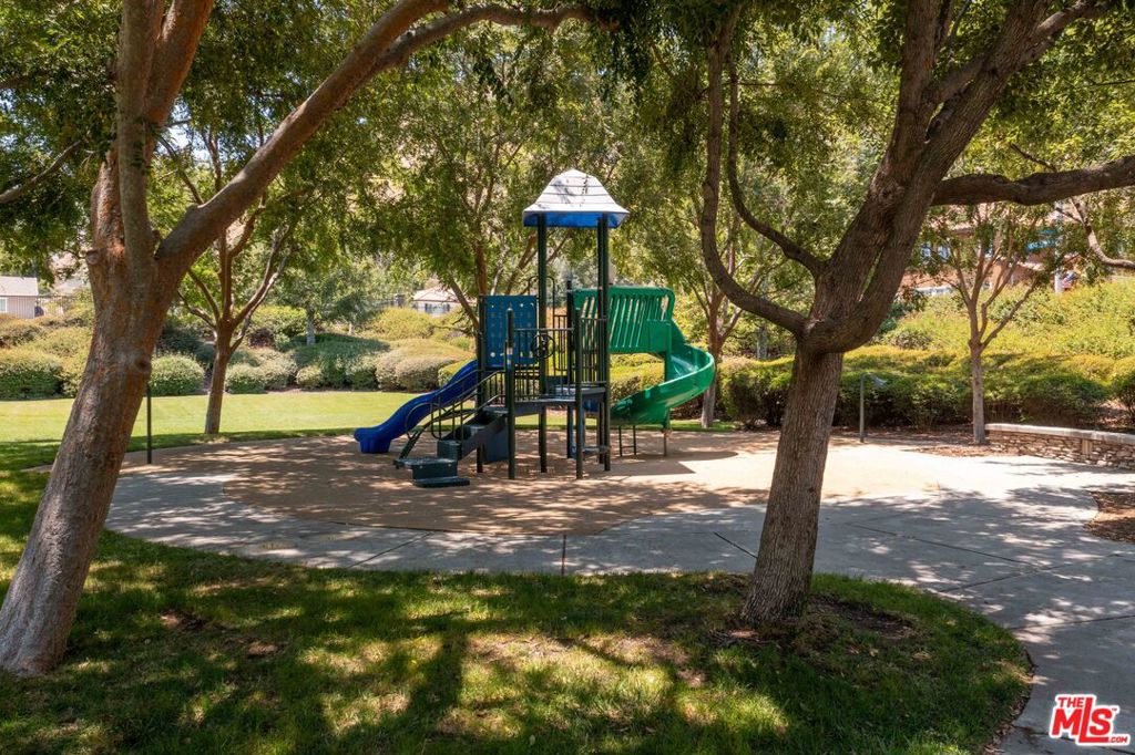 22 Moonridge Court Property Photo 70