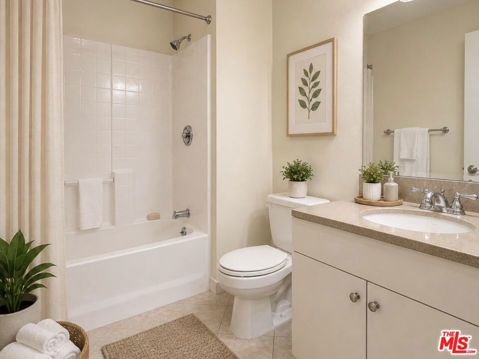 13941 Sherman Way 204 Property Photo 14