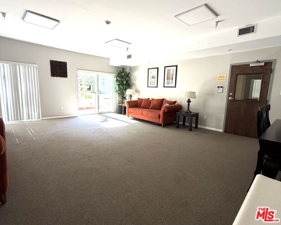 13941 Sherman Way 201 Property Photo 20