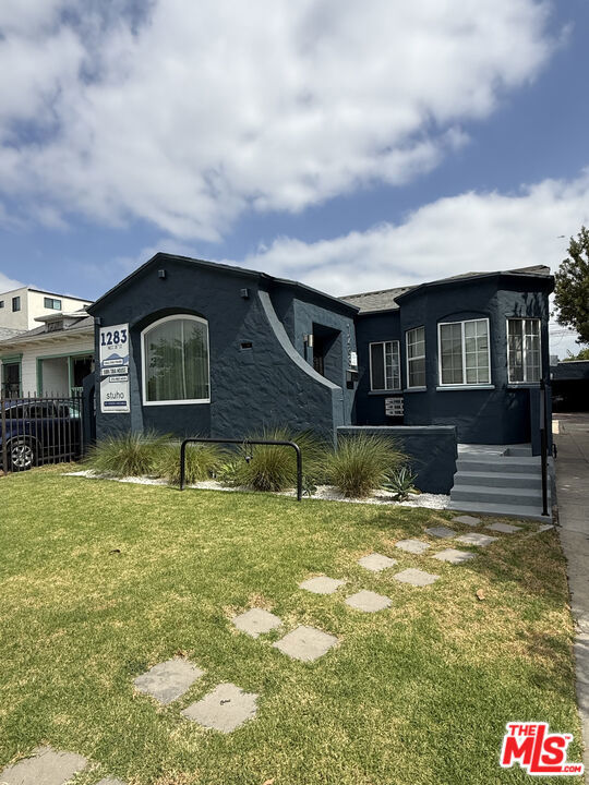 1283 W 36th Street Property Photo 7