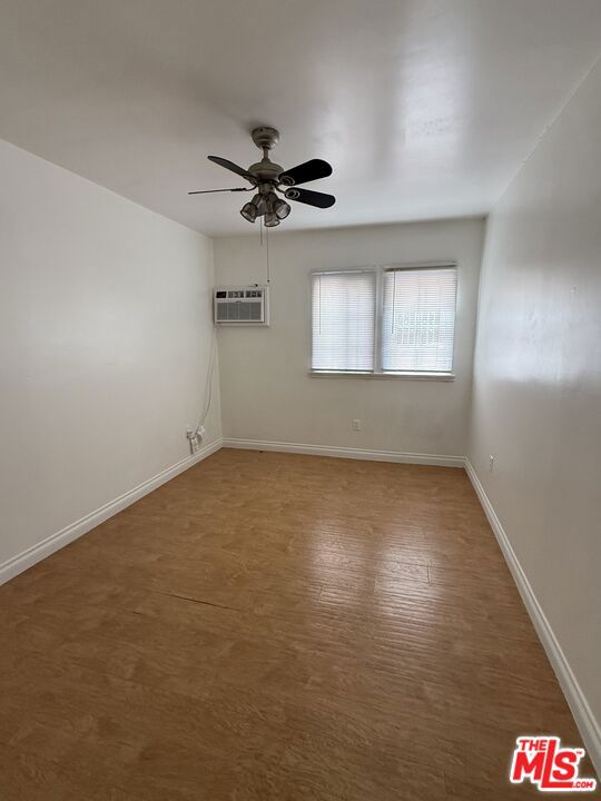 1283 W 36th Street Property Photo 11
