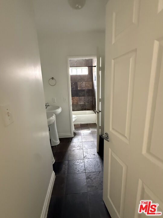 1283 W 36th Street Property Photo 13