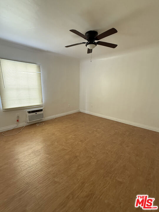1283 W 36th Street Property Photo 17