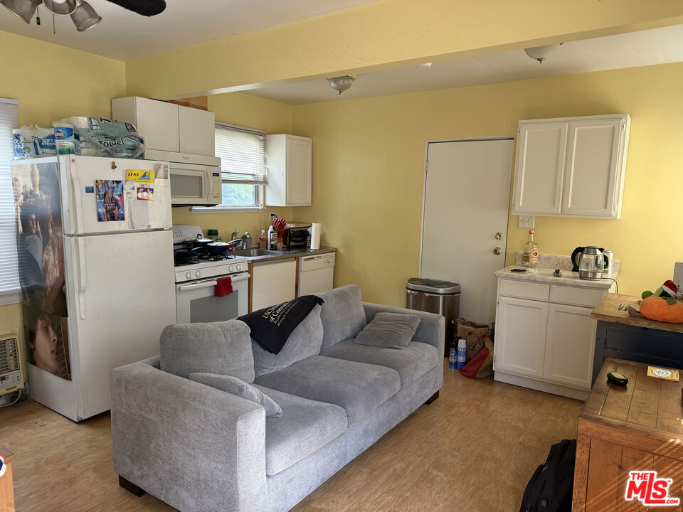 1283 W 36th Street Property Photo 18