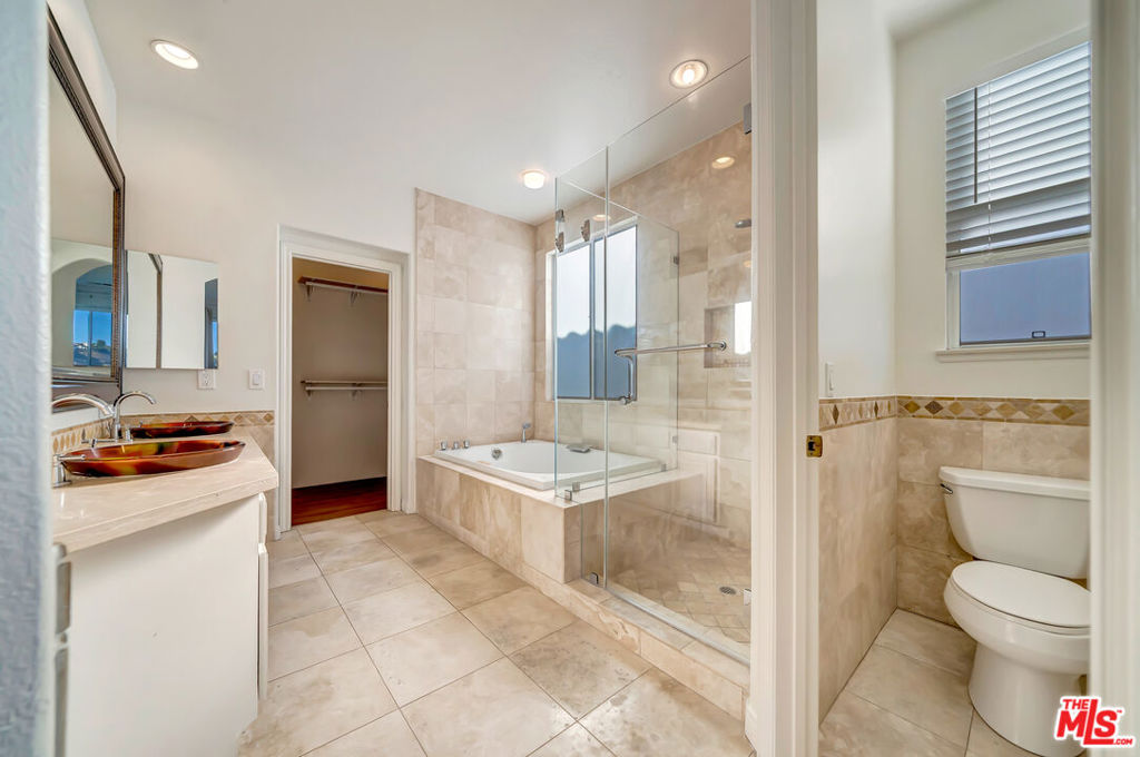 24819 Calle Cedro Property Photo 12