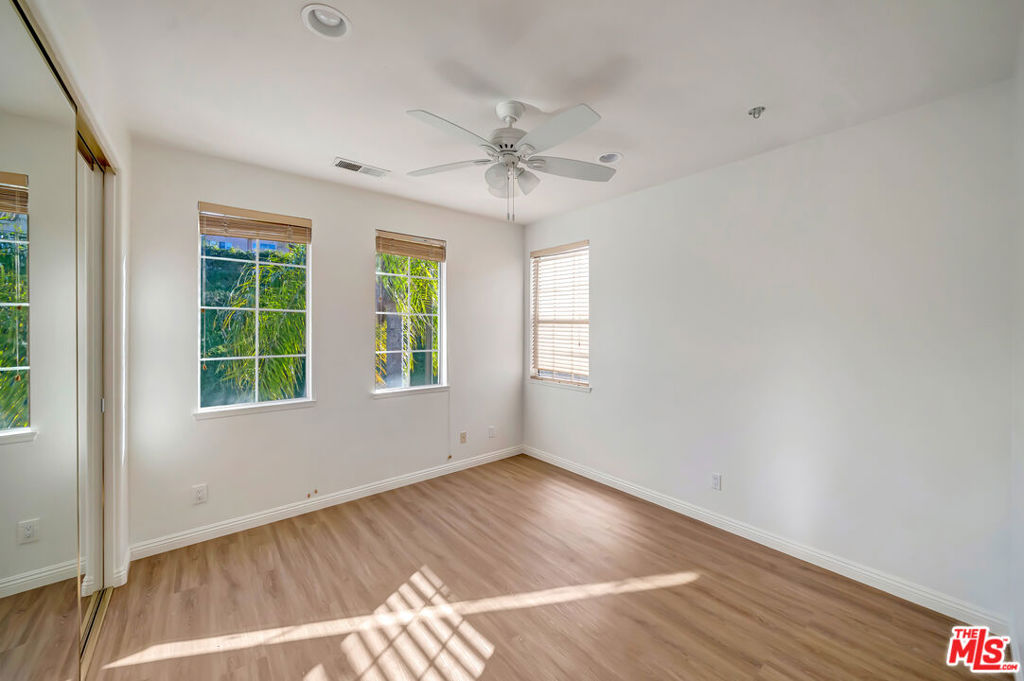 24819 Calle Cedro Property Photo 14