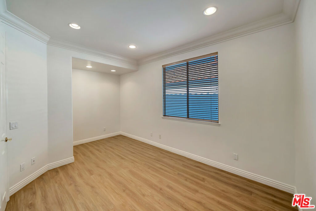 24819 Calle Cedro Property Photo 16