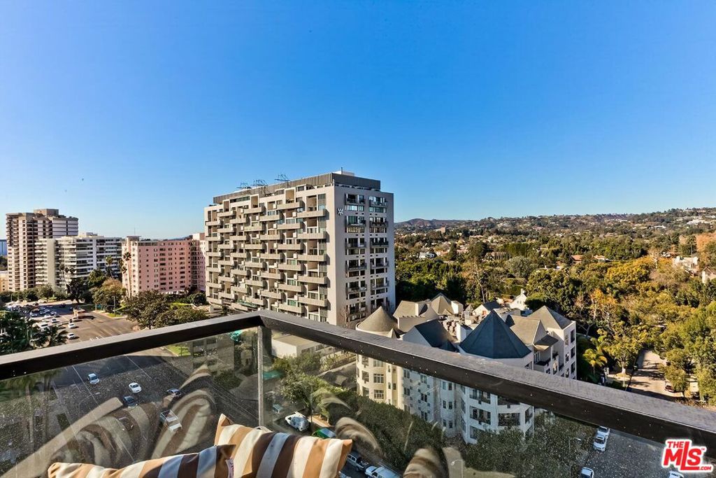 10350 Wilshire Boulevard 1102 Property Photo 14