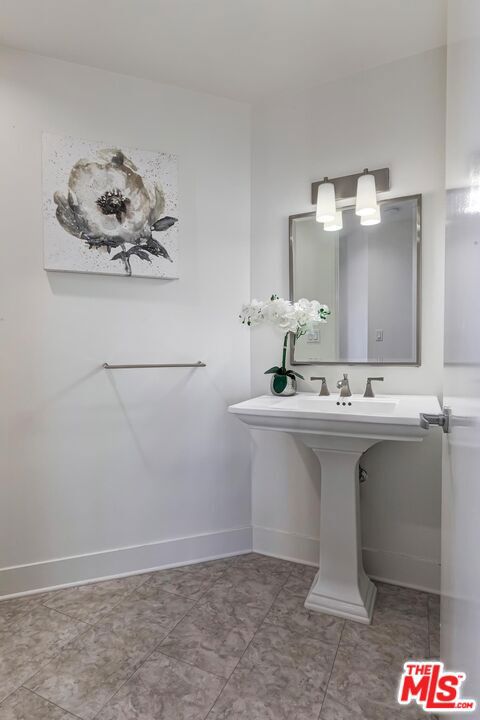 10350 Wilshire Boulevard 1102 Property Photo 29