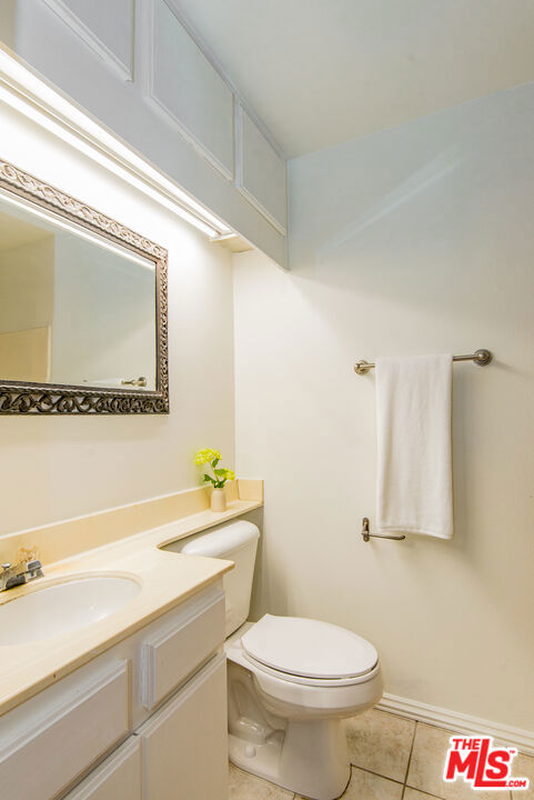 7025 Glade Avenue 24 Property Photo 18