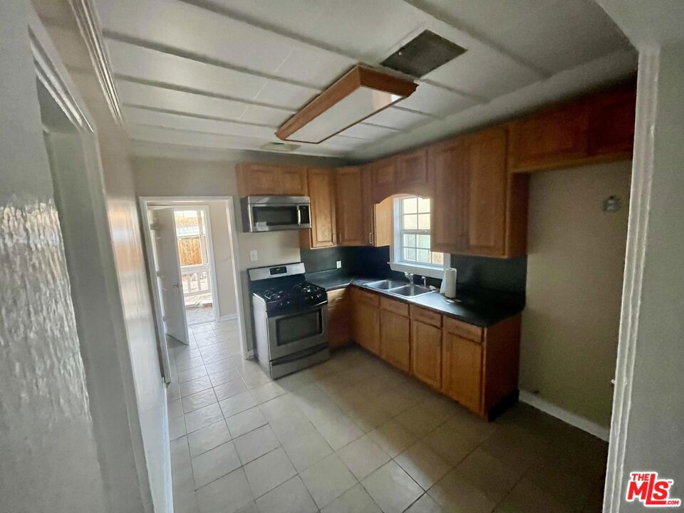 61750 Desert Air Road Property Photo 6