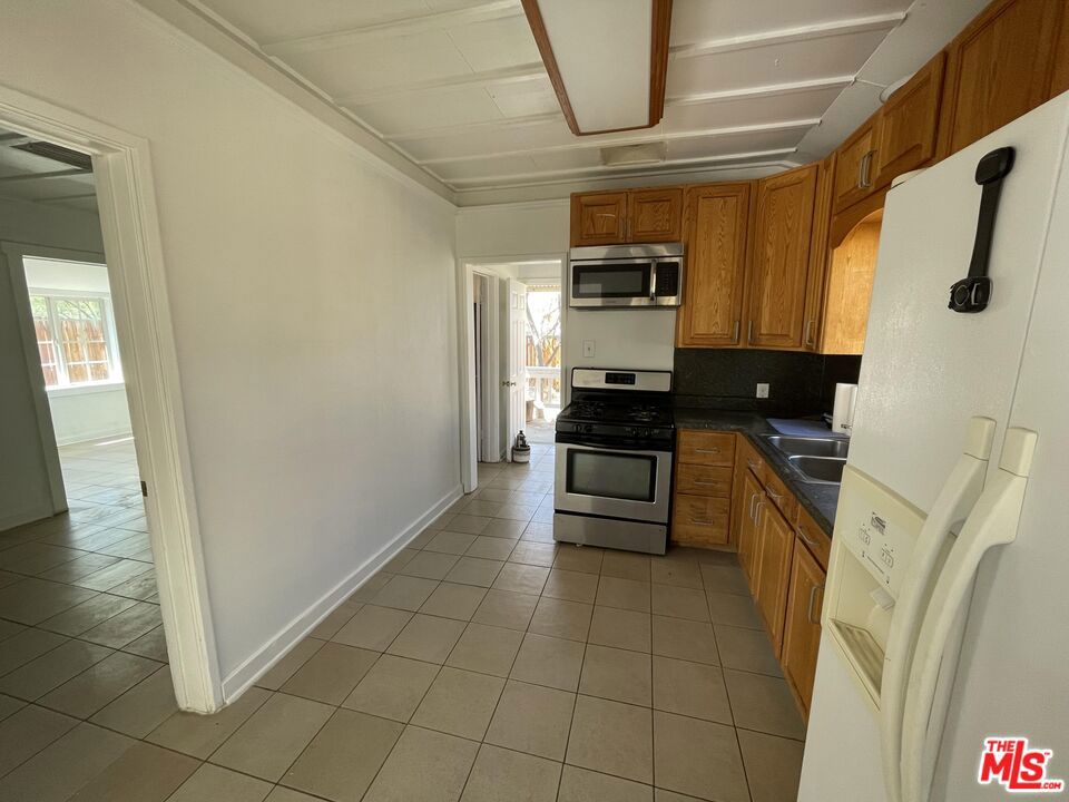 61750 Desert Air Road Property Photo 11
