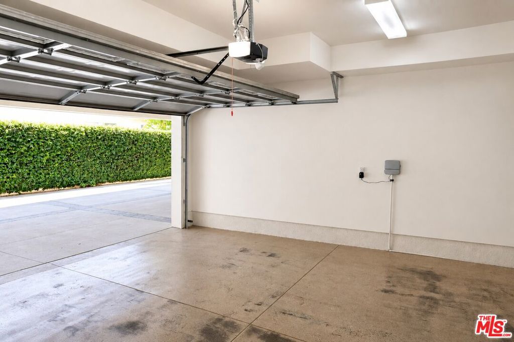 1918 Cabrillo Avenue C Property Photo 26