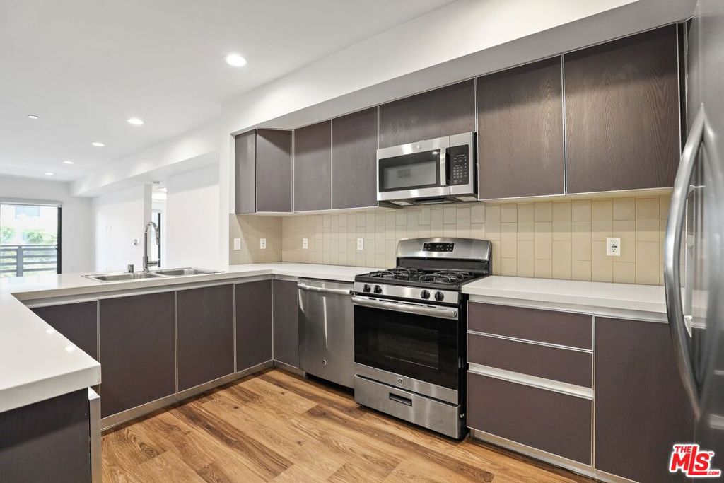 807 Hudson 308 Property Photo 1