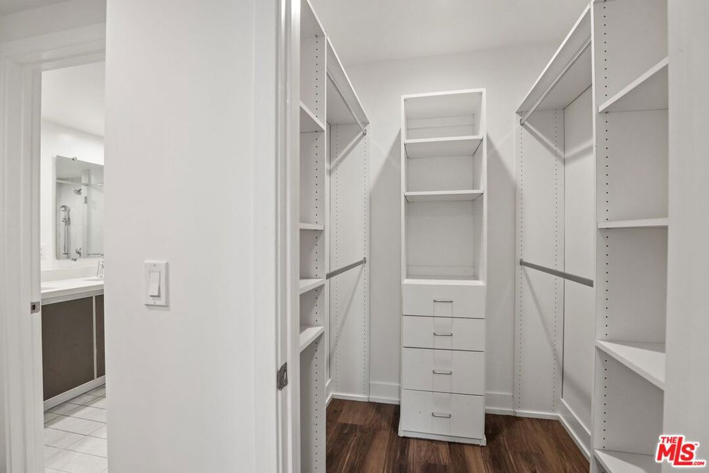 807 Hudson 308 Property Photo 9