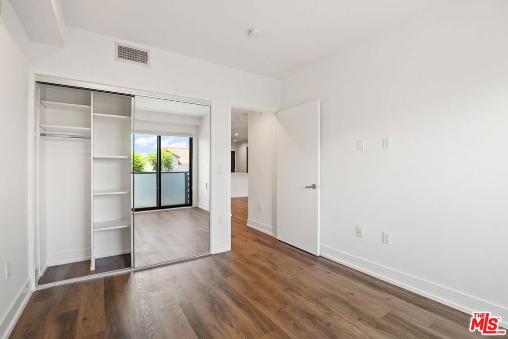 807 Hudson 308 Property Photo 13