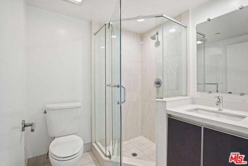 807 Hudson 308 Property Photo 14