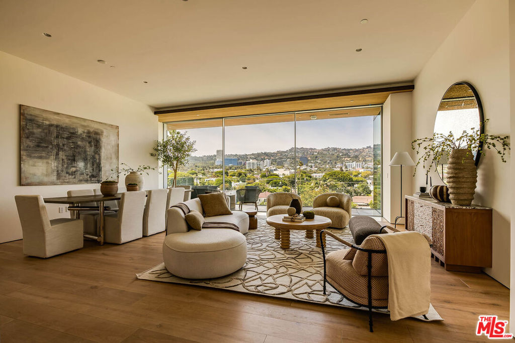 8899 Beverly Boulevard 5e Property Photo 6