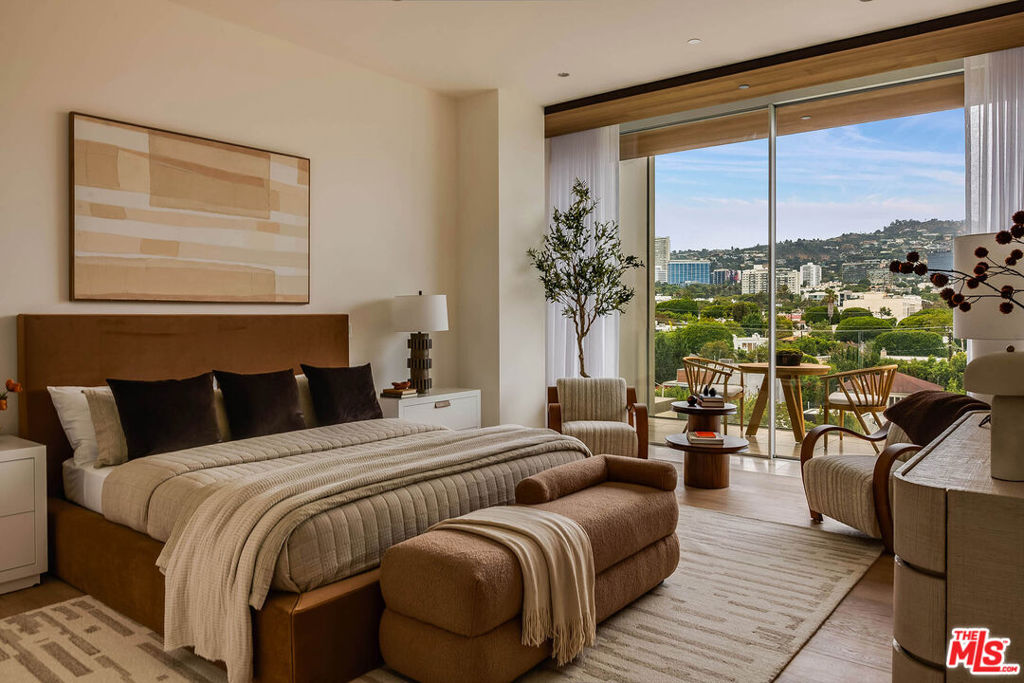 8899 Beverly Boulevard 5e Property Photo 16