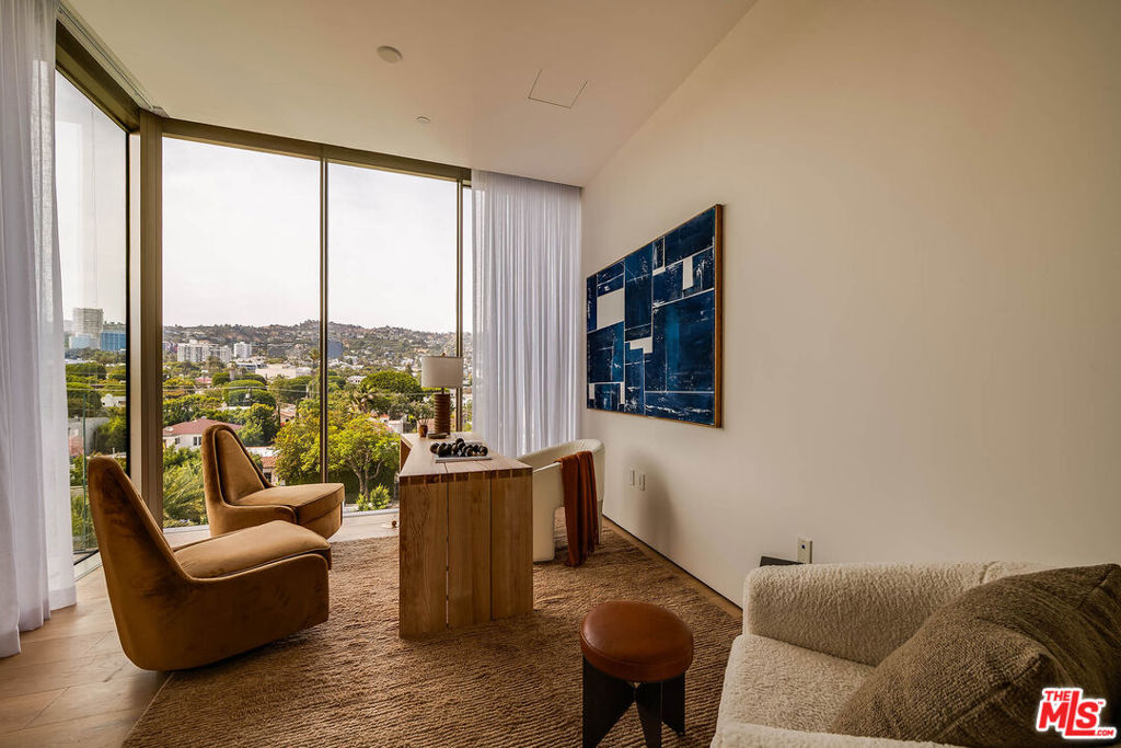 8899 Beverly Boulevard 5e Property Photo 27
