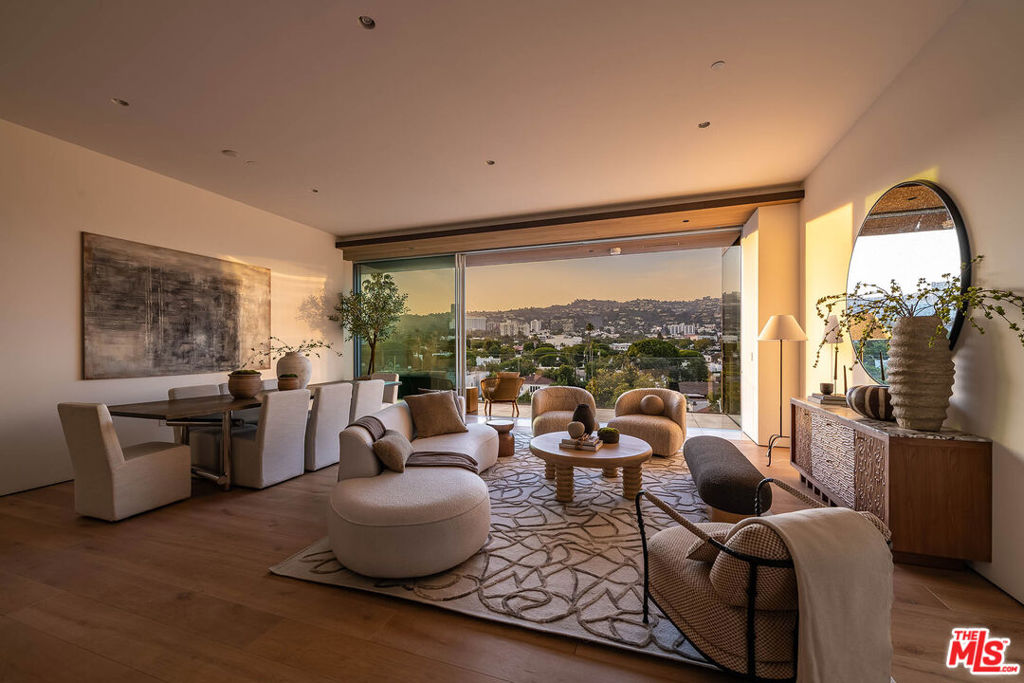 8899 Beverly Boulevard 5e Property Photo 39